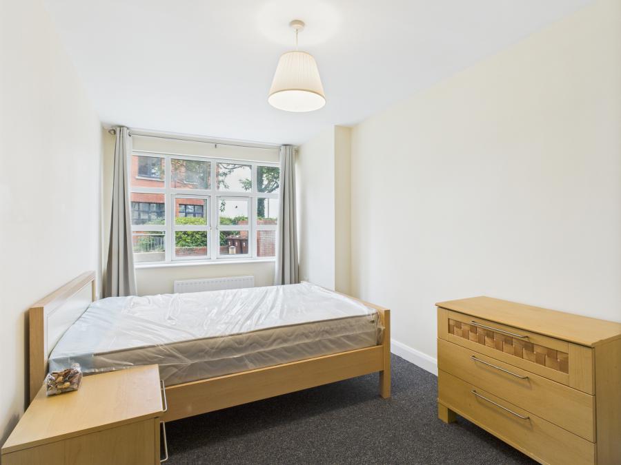 Apt 6 Chichester Building Old Bakers Court