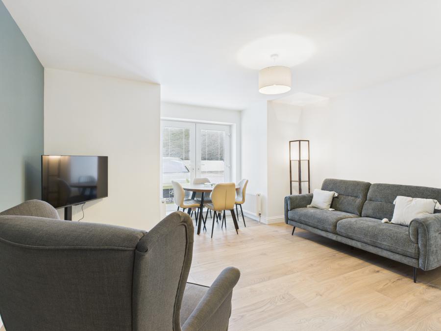 4, Grafton Court  85 Kings Road
