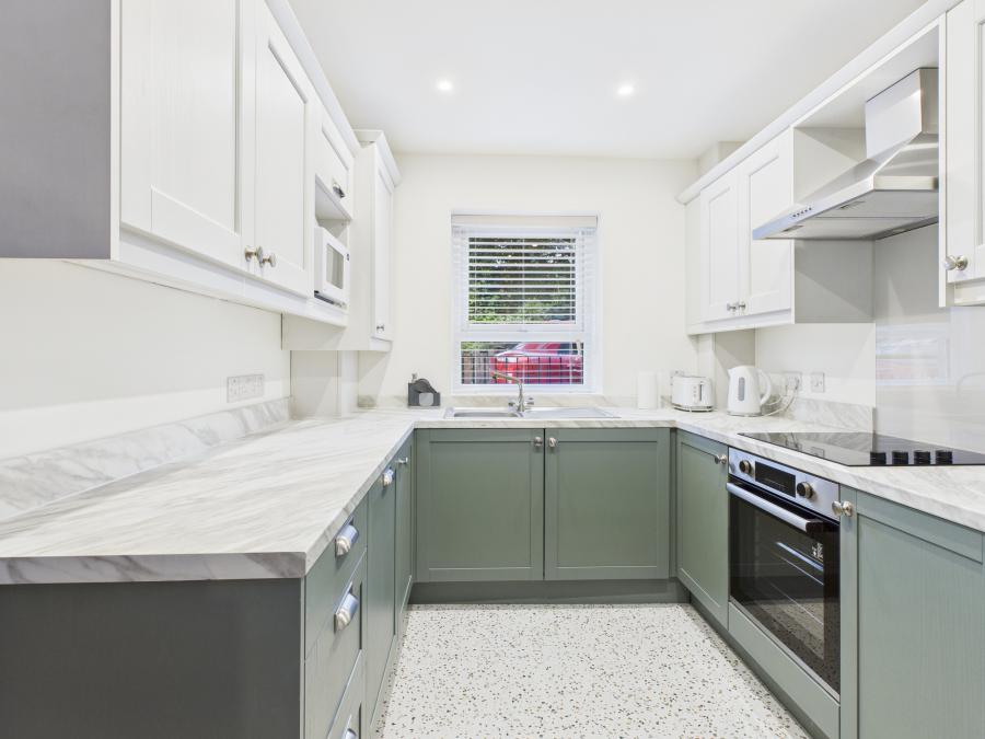 4, Grafton Court  85 Kings Road