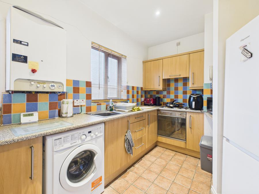 John Longs  102-110 Beersbridge Road