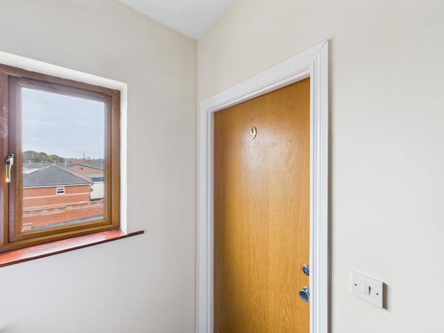 John Longs  102-110 Beersbridge Road