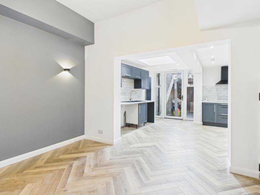 Room 1 419 Woodstock Road