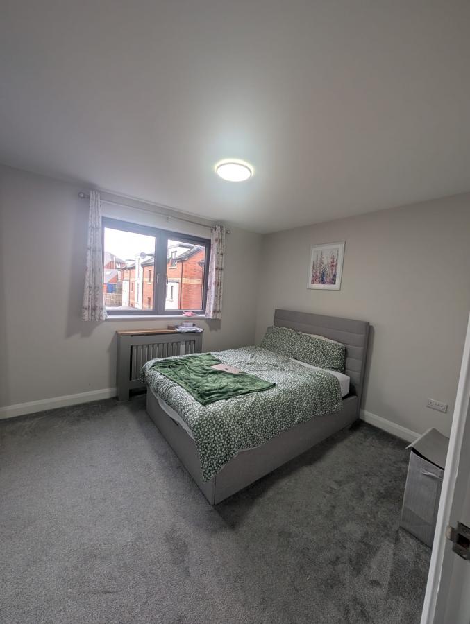 Apartment 2 Roseland Place