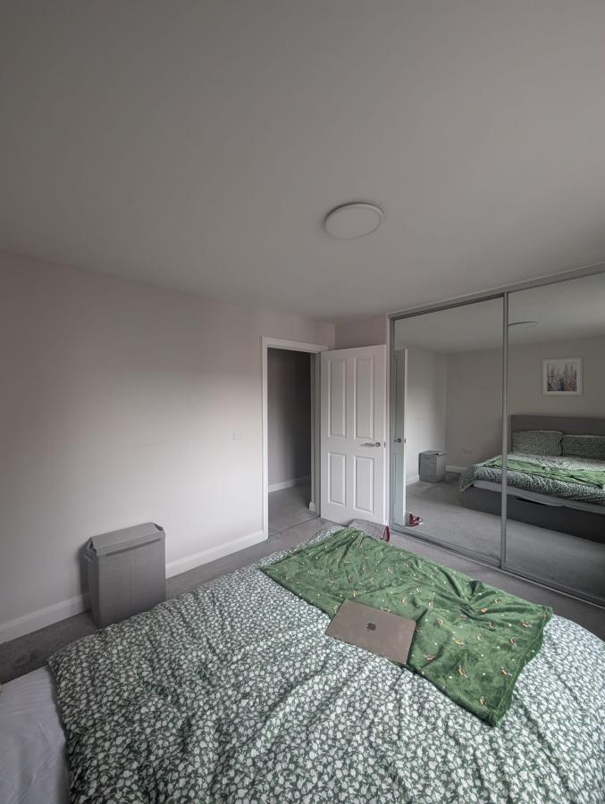 Apartment 2 Roseland Place