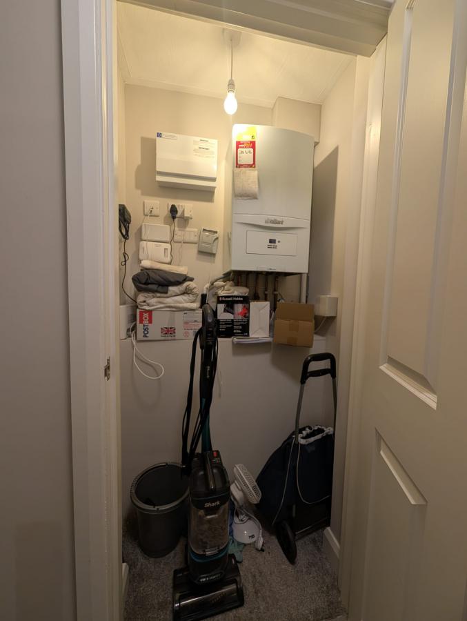 Apartment 2 Roseland Place