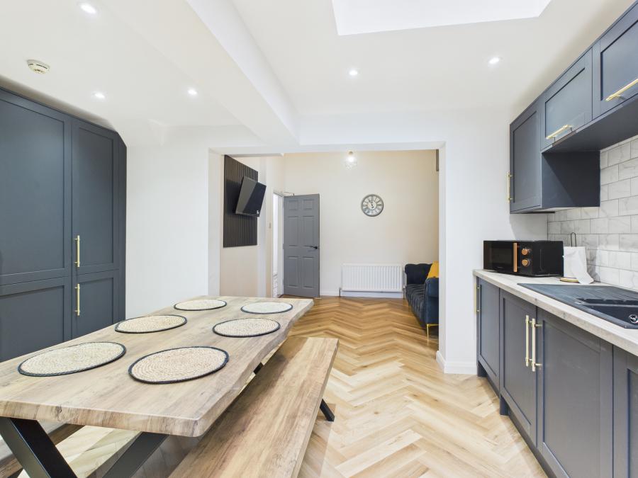 Room 1, 419  Woodstock Road