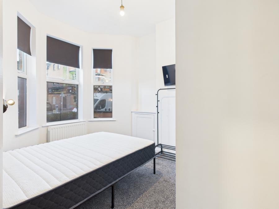 Room 4, 419  Woodstock Road