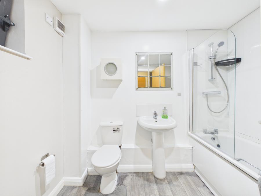 Apt 9, The Tannery Building,  107 Castle Street