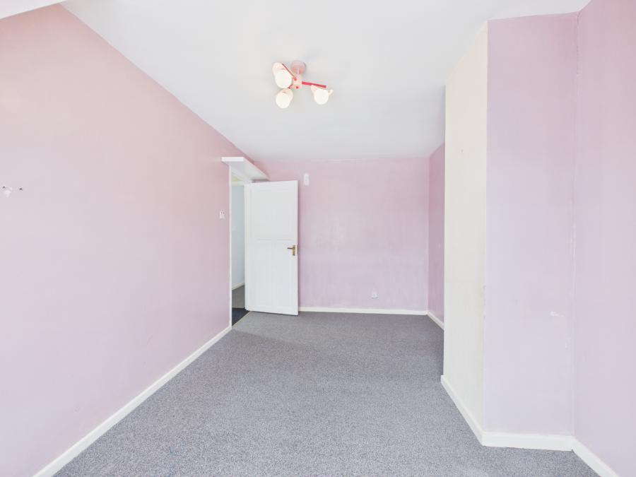 7 Carnbrae Park