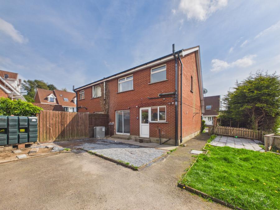 7 Carnbrae Park