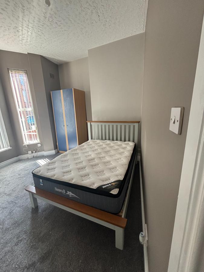 Flat 1, 91 Fitzroy Avenue
