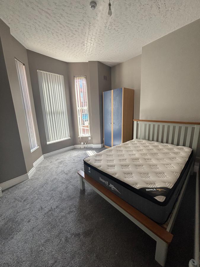 Flat 1, 91 Fitzroy Avenue
