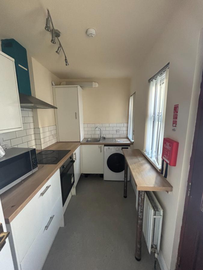 Flat 1, 91 Fitzroy Avenue