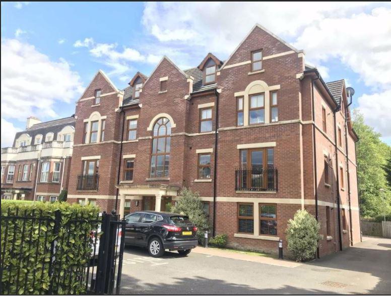 Apt 8, 22 Upper Lisburn Road,belfast, BT10 0AA