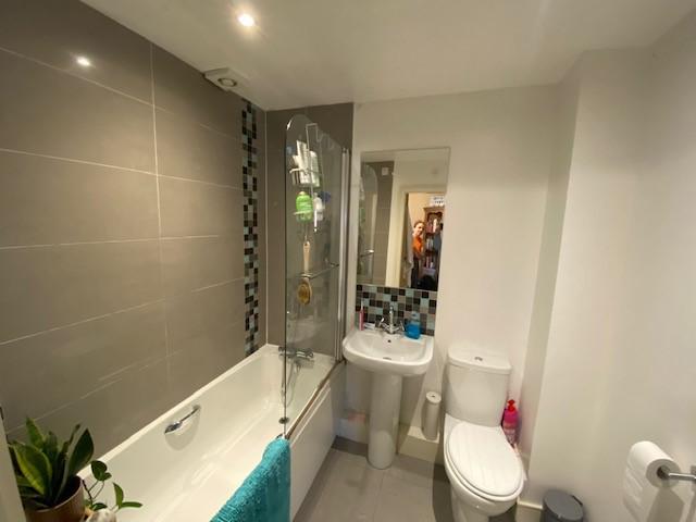 Apt 8, 22 Upper Lisburn Road