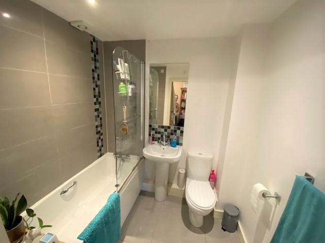 Apt 8, 22 Upper Lisburn Road