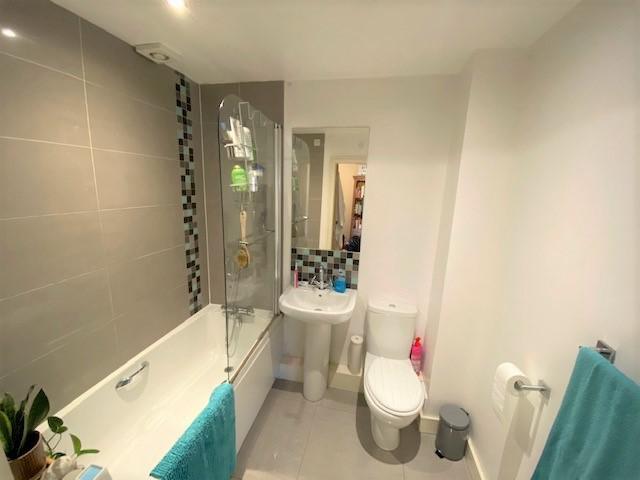 Apt 8, 22 Upper Lisburn Road