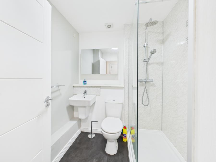 Apt 51, Bass Buildings Alfred Street