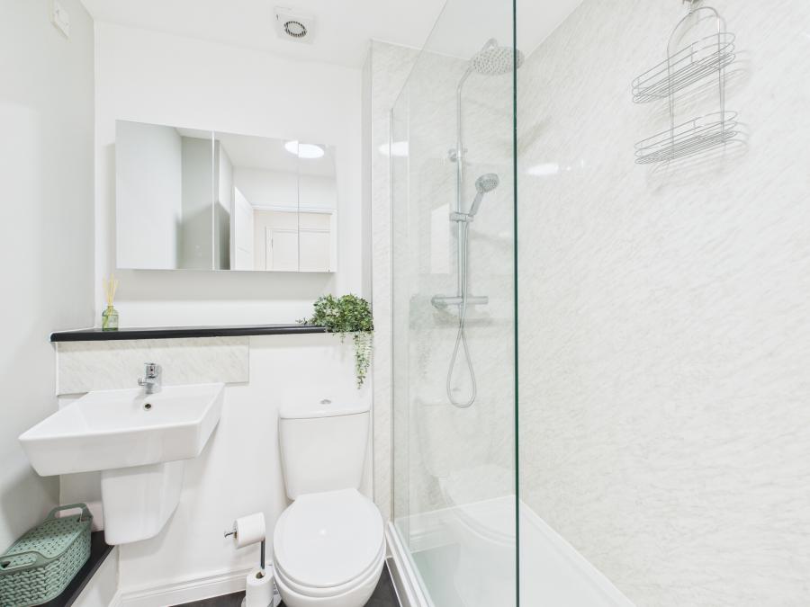 Apt 51, Bass Buildings Alfred Street