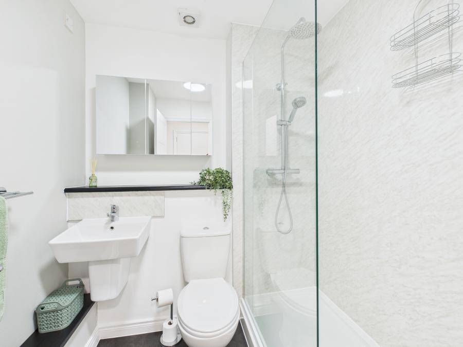 Apt 51, Bass Buildings Alfred Street