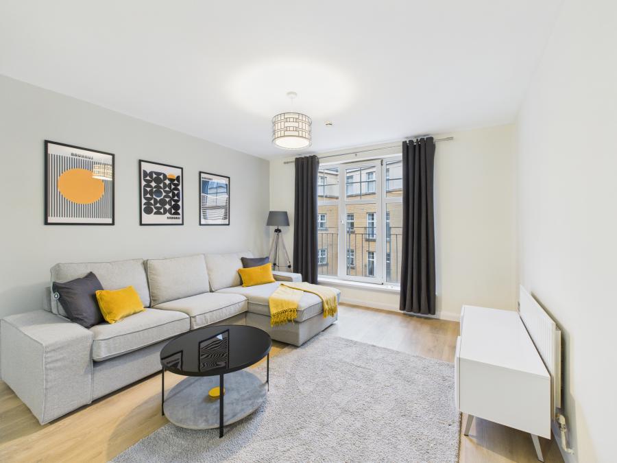 Apt 51, Bass Buildings Alfred Street