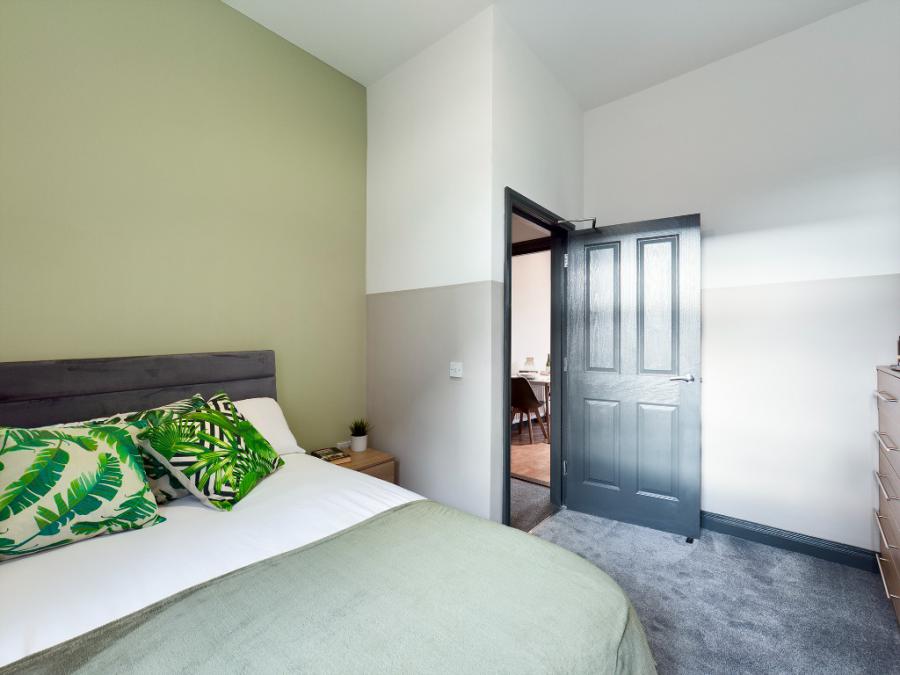 3.1 Eglantine Avenue