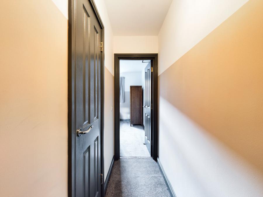 3.1 Eglantine Avenue