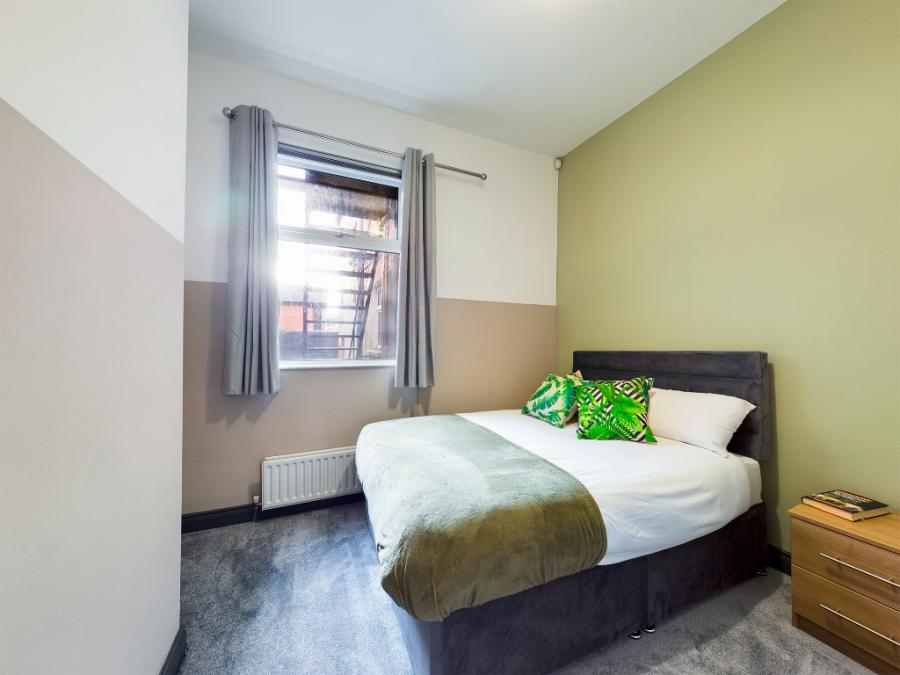 3.1 Eglantine Avenue