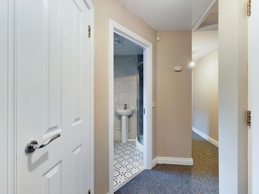 3.2 Eglantine Avenue