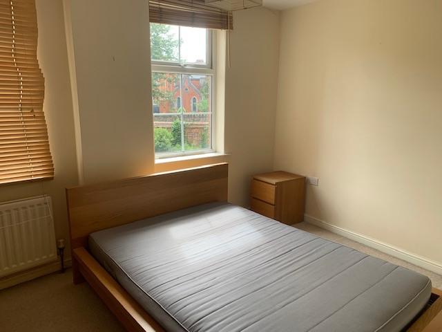 Apt 38, Bell Towers, 5 Bell Towers South