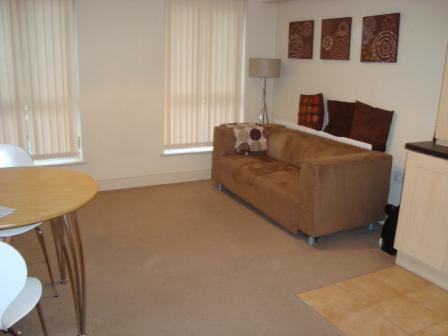 Apt 5, Bloomfield Place 1A Ravenscroft Street