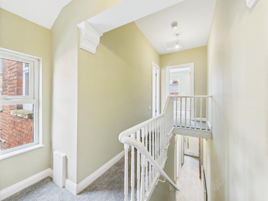 204 Ravenhill Avenue