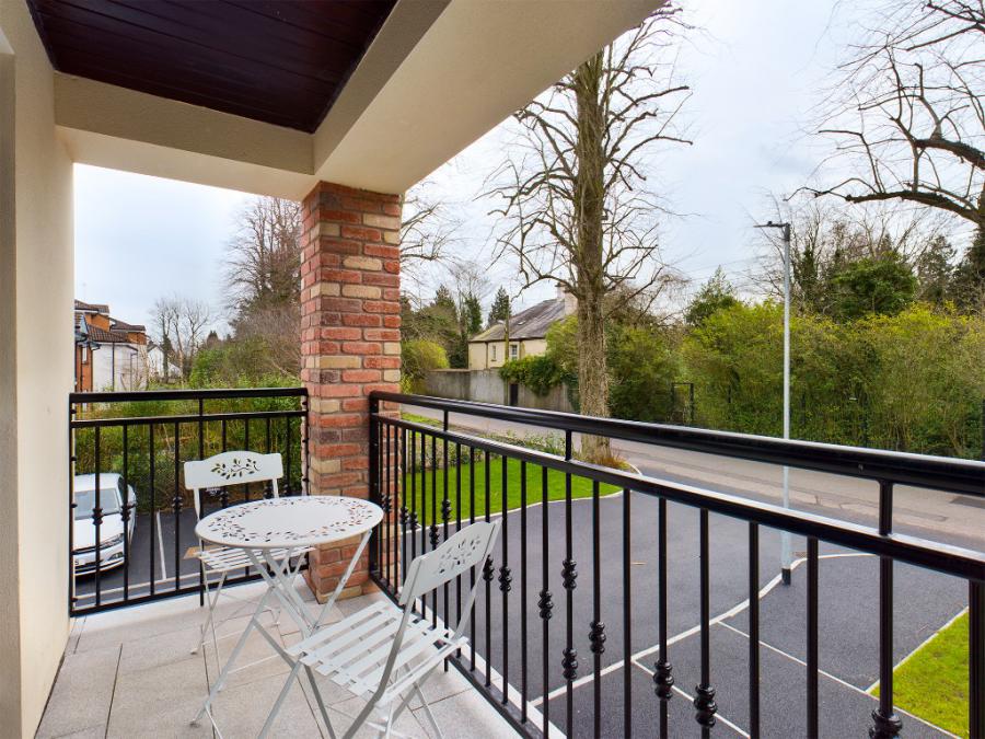 2 Ashley Park Lane