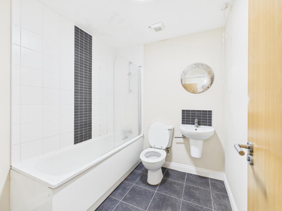 Apt 47 Gardiners Square Apts, Brown Square, Peters Hill