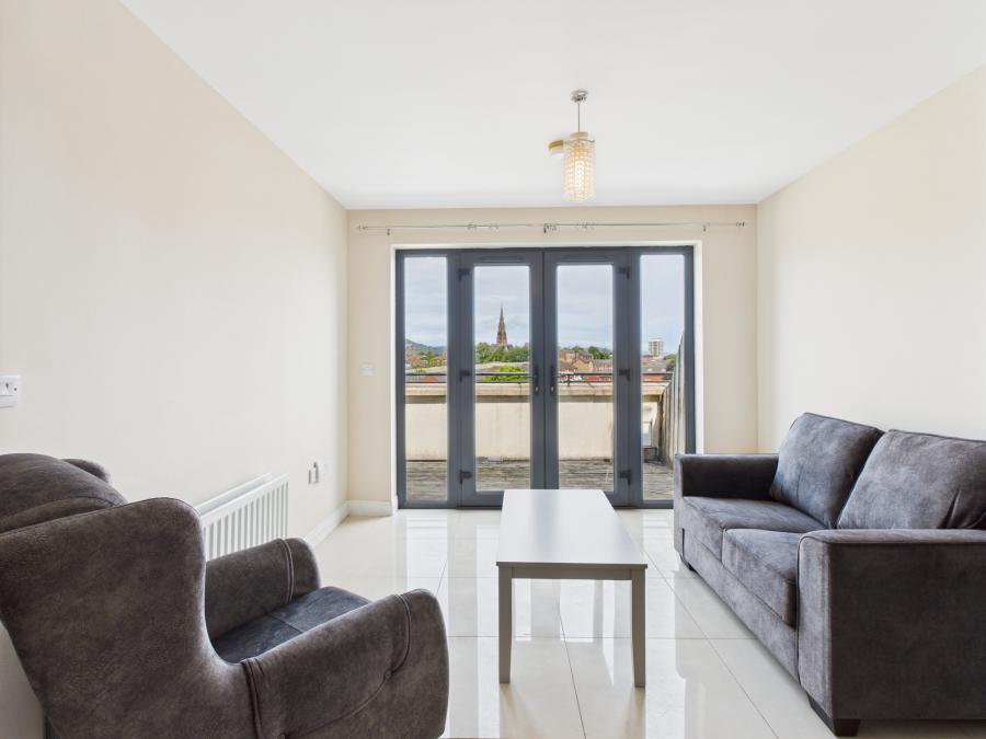 Apt 47 Gardiners Square Apts, Brown Square, Peters Hill