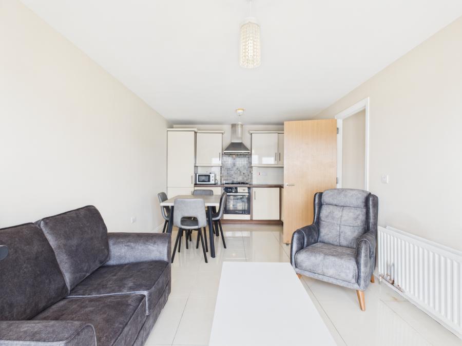 Apt 47 Gardiners Square Apts, Brown Square, Peters Hill