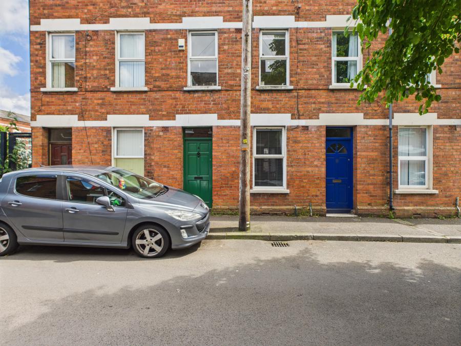 4 Cadogan Street