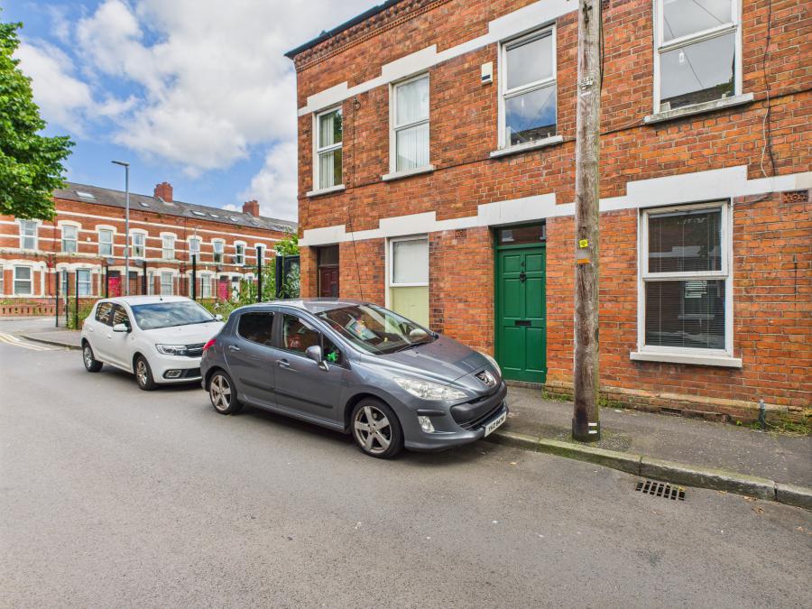 4 Cadogan Street
