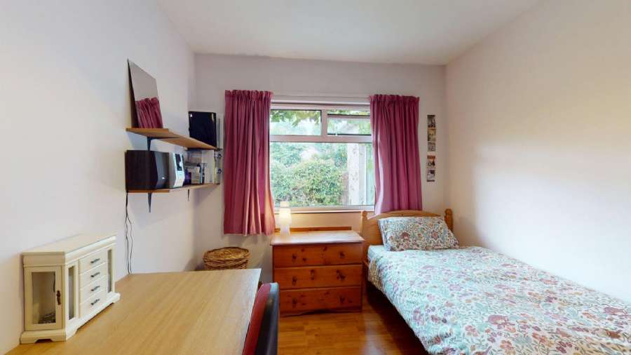 64 Shanreagh Park