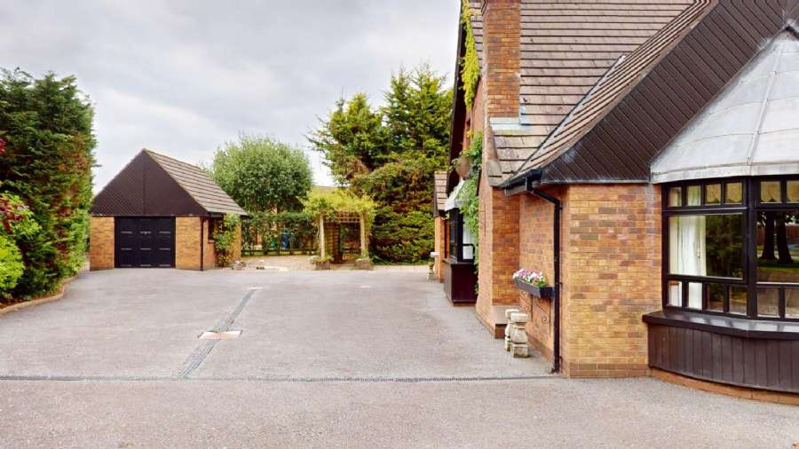 Wilcan Lodge, 103 Greystone Road