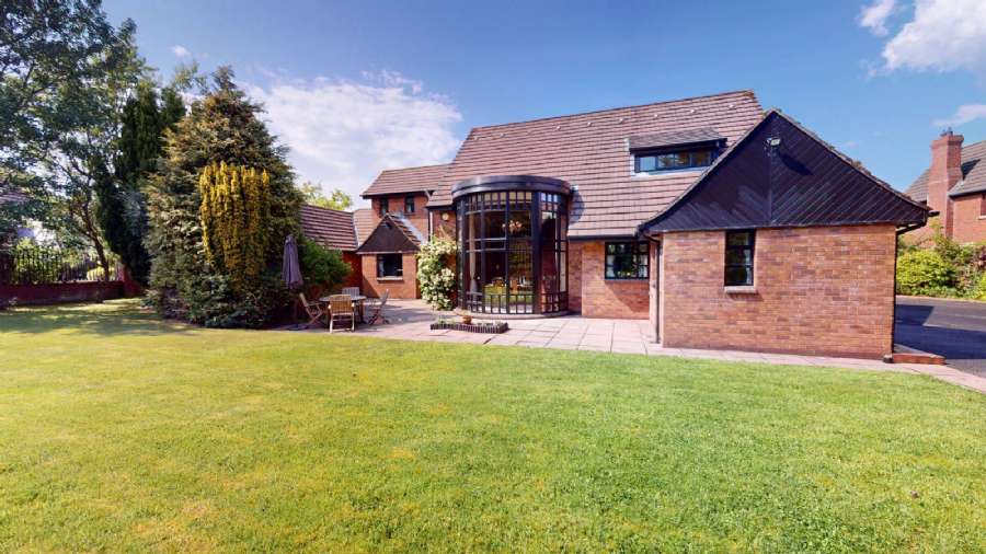 Wilcan Lodge, 103 Greystone Road