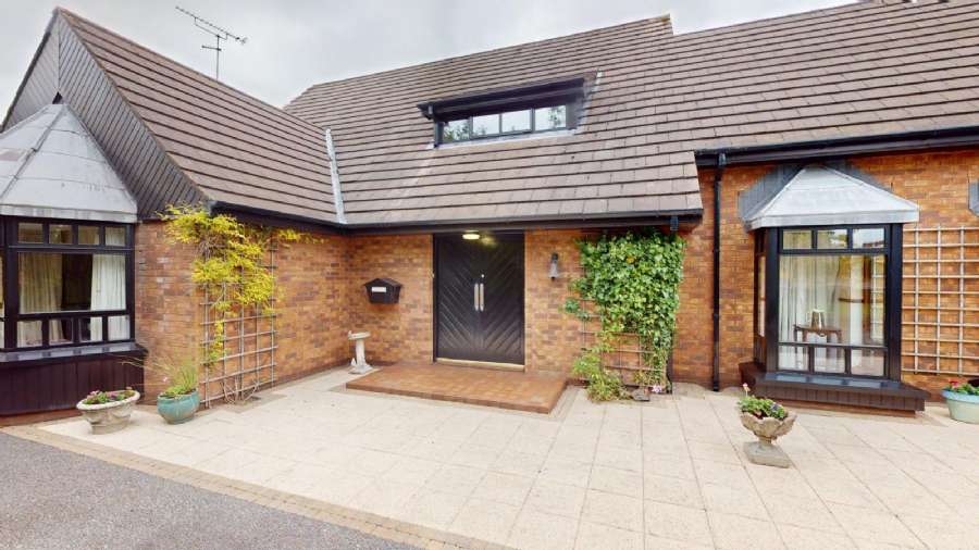 Wilcan Lodge, 103 Greystone Road