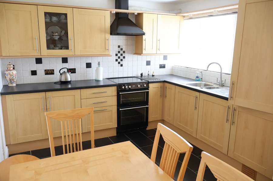 74 Whitehill Park