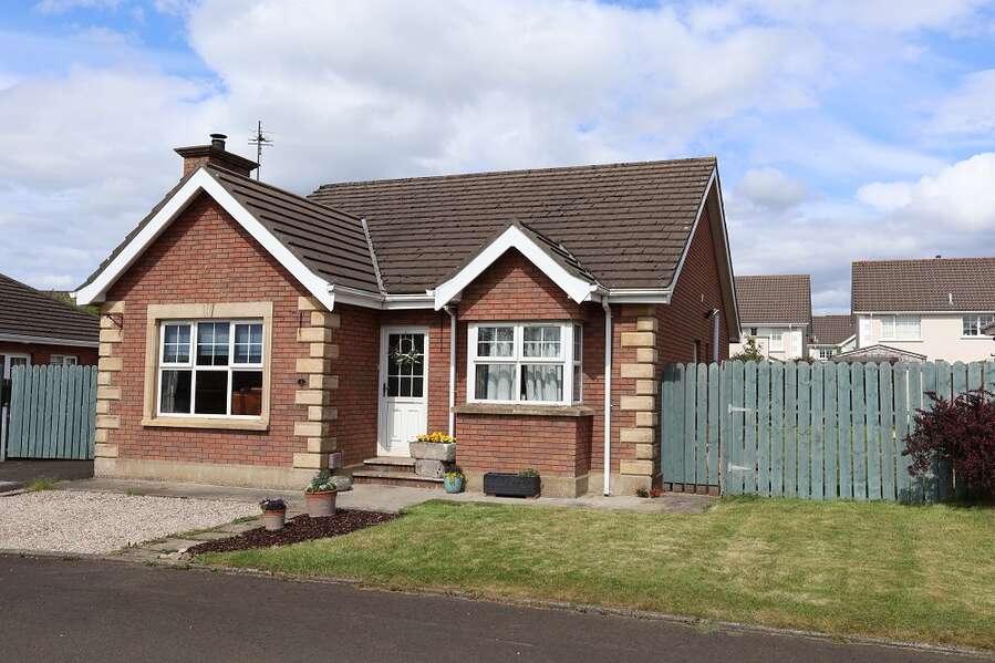 2 Rosslyn Close