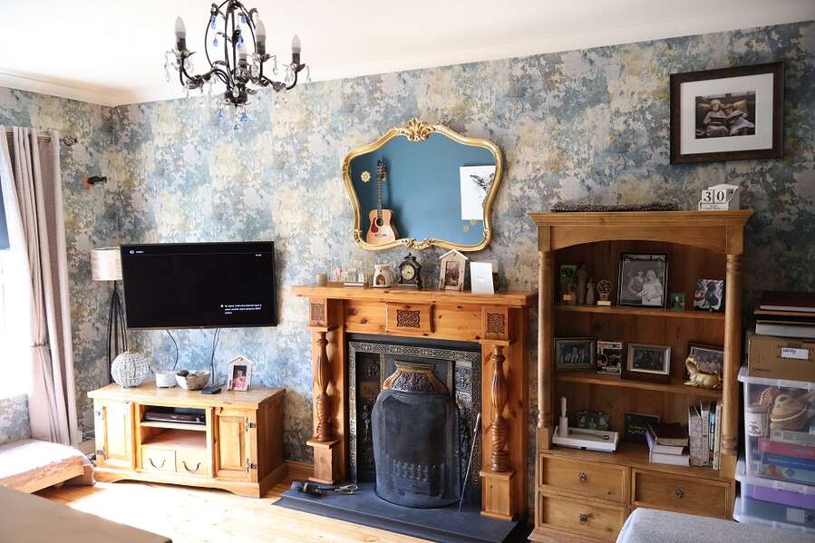 2 Rosslyn Close