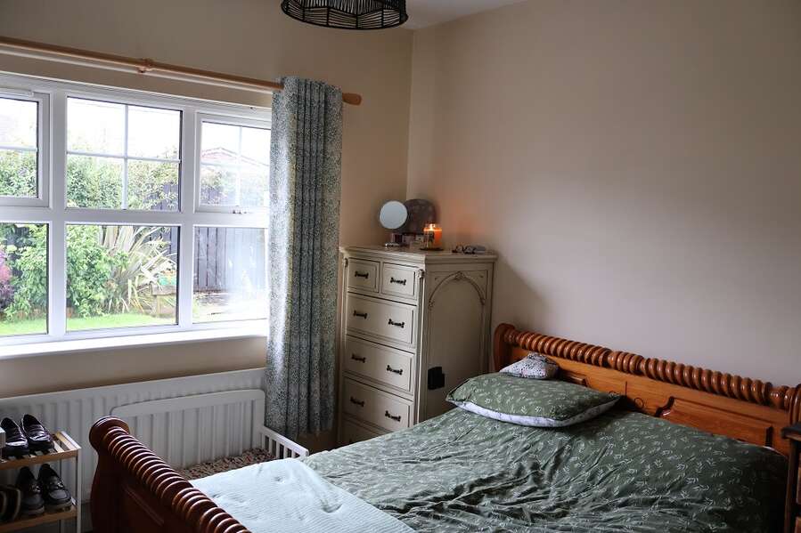 2 Rosslyn Close