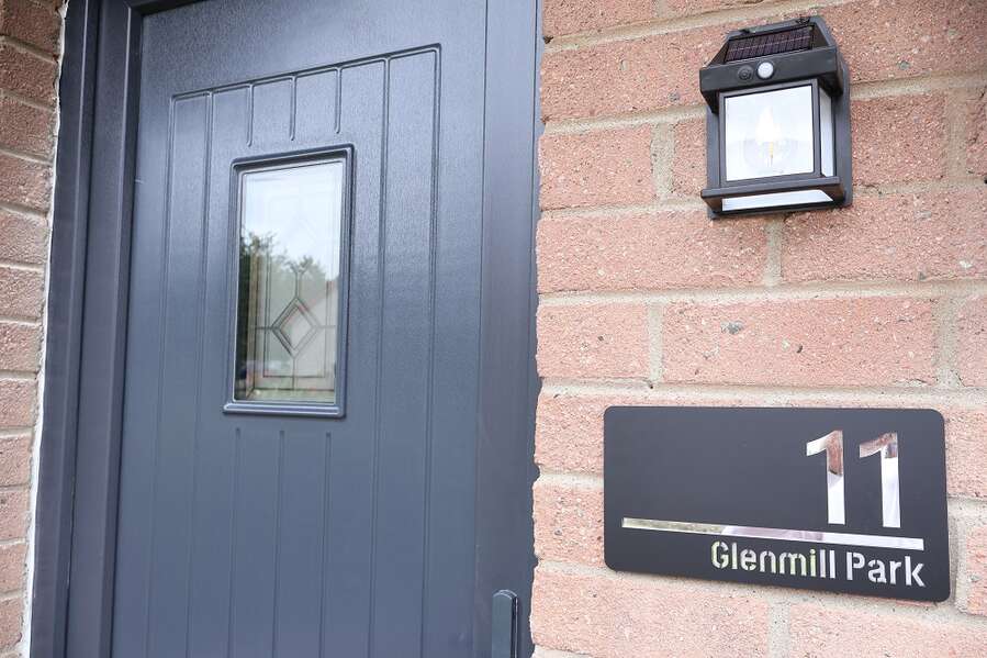 11 Glenmill Park