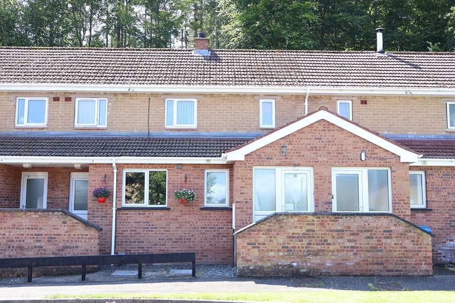 30 Shackleton Crescent