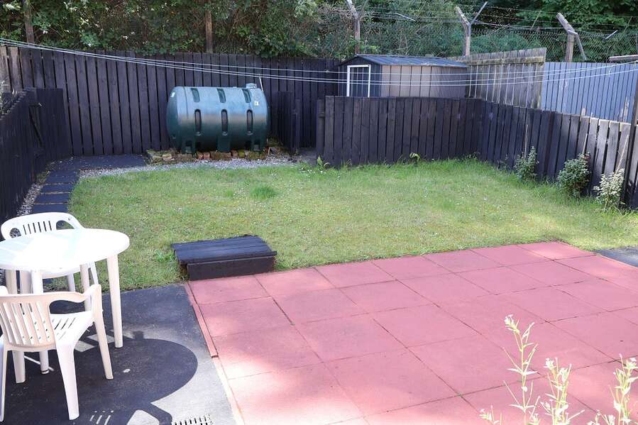 30 Shackleton Crescent