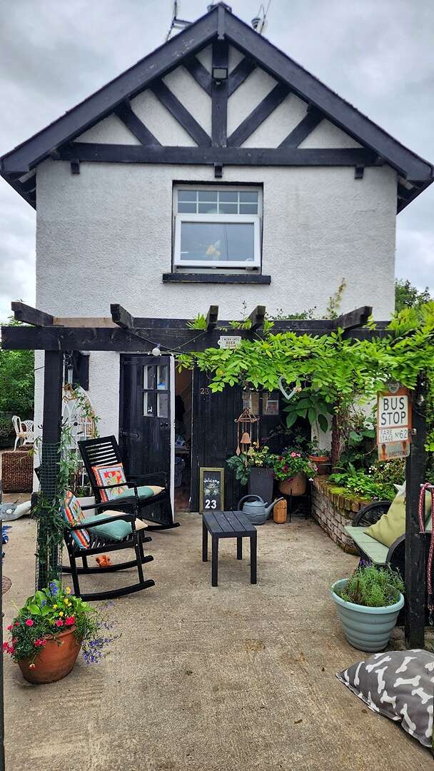Cathers Cottages, 23 Roemill Road